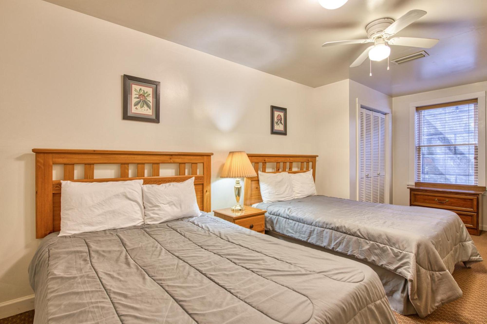 Campground Apts Lake Junaluska Стая снимка